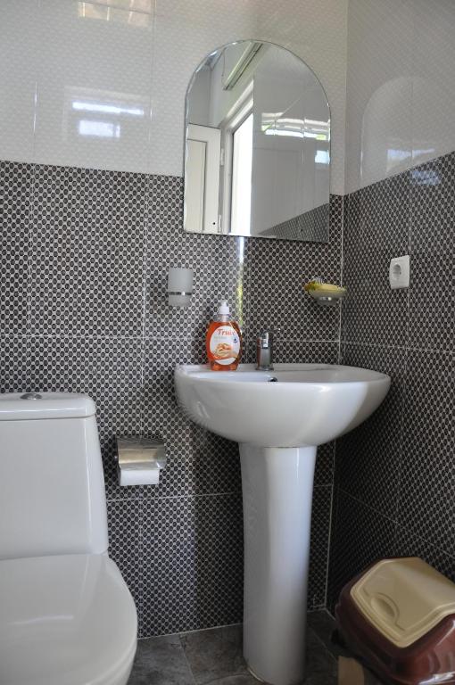 Akhmed Guest House room 6